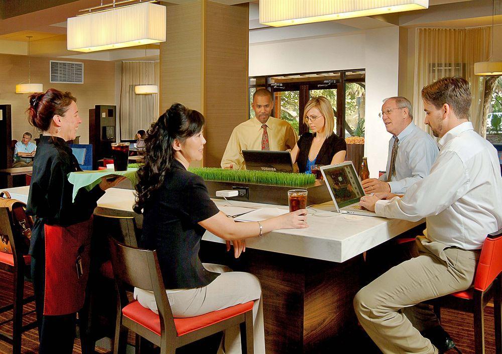 Courtyard By Marriott Cocoa Beach Cape Canaveral Extérieur photo