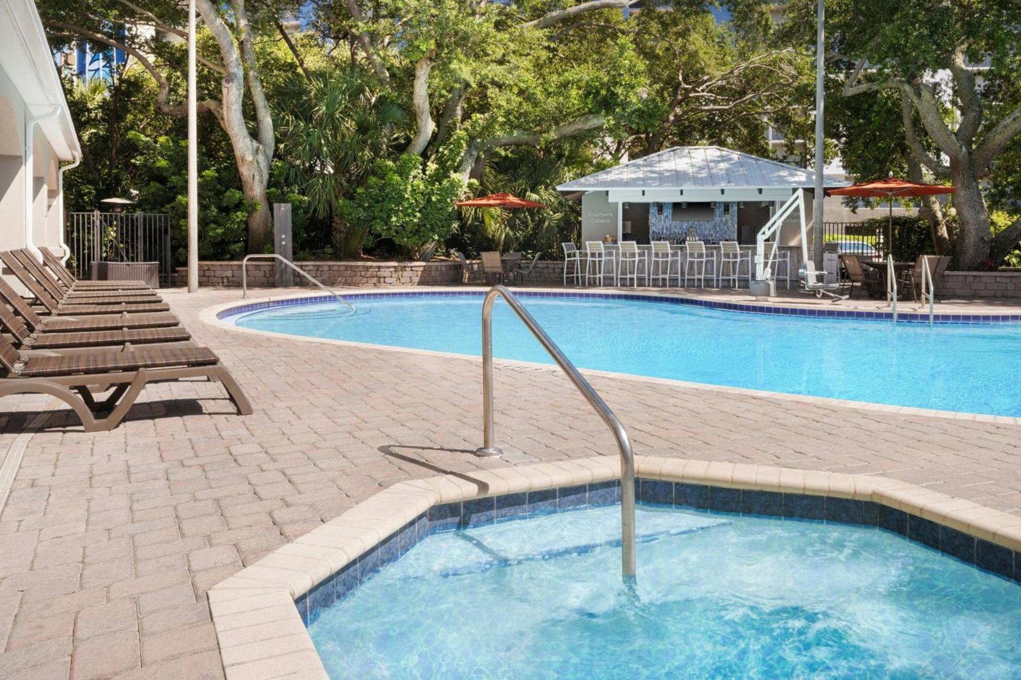 Courtyard By Marriott Cocoa Beach Cape Canaveral Extérieur photo